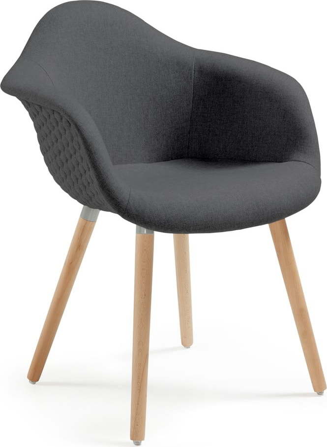 Tmavě šedé křeslo s nohami z bukového dřeva Kave Home Kenna
